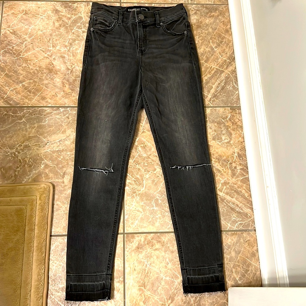 Express ankle legging high-rise size 2 regular with a frayed hem